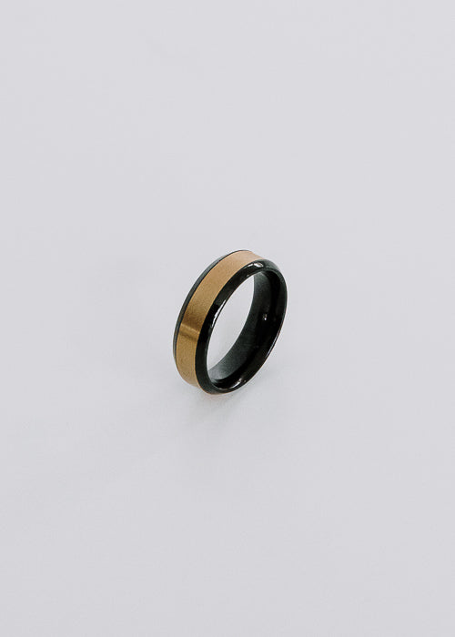 GOLD IS BLACK RING